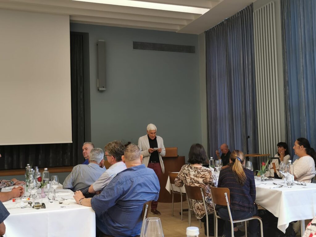 alt Nationalrat Rudolf Strahm bei seiner Rede-1500px alt Nationalrat Rudolf Strahm bei seiner Rede